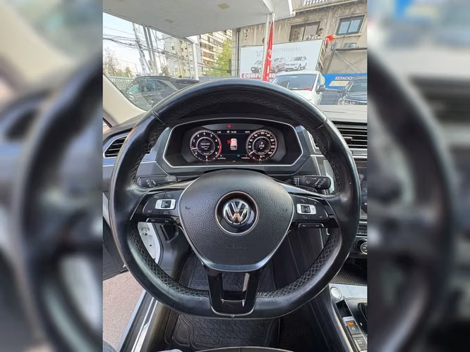VOLKSWAGEN TIGUAN 2019 - Imagen 13