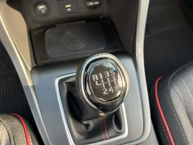 HYUNDAI CRETA 1.5 SU2I PLUS MT
