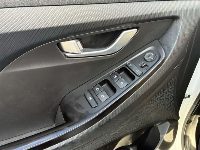 HYUNDAI CRETA 1.5 SU2I PLUS MT