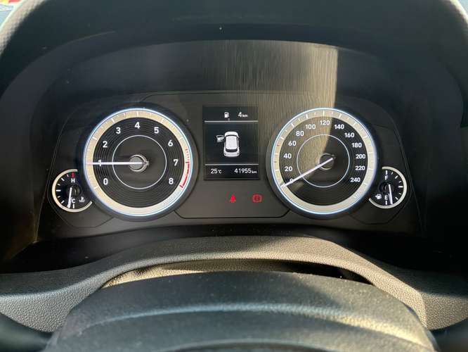 HYUNDAI CRETA 1.5 SU2I PLUS MT