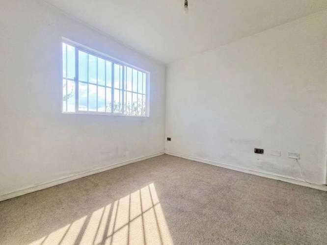 Amplia Casa 4D/3B gran patio delantero (185651)
