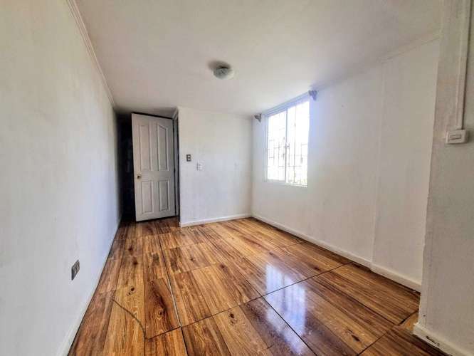 Amplia Casa 4D/3B gran patio delantero (185651)