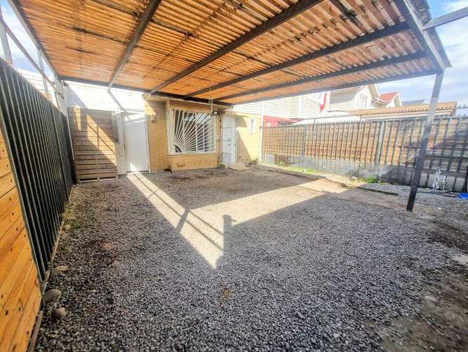 Amplia Casa 4D/3B gran patio delantero (185651)