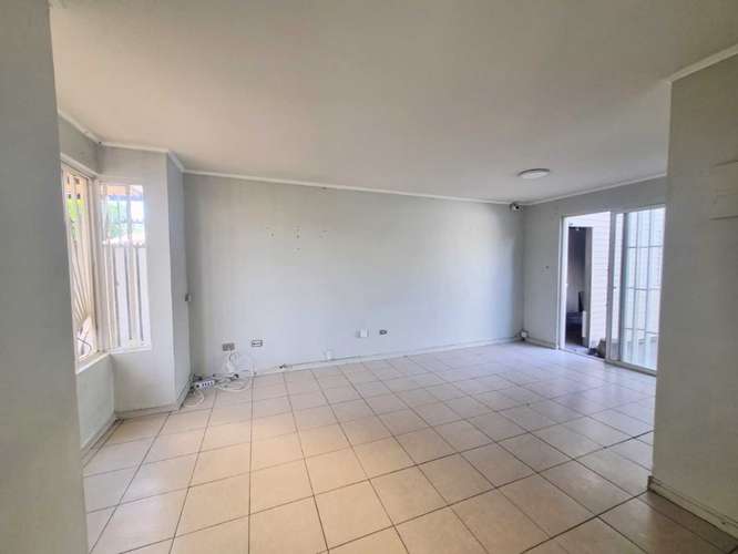 Amplia Casa 4D/3B gran patio delantero (185651)