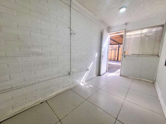 Amplia Casa 4D/3B gran patio delantero (185651)