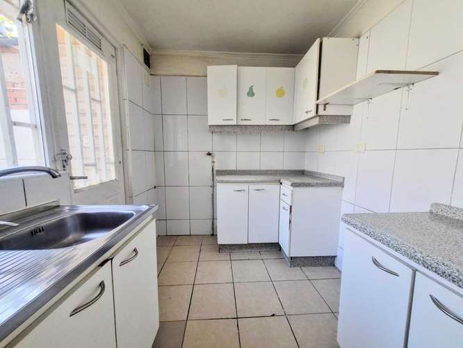 Amplia Casa 4D/3B gran patio delantero (185651)
