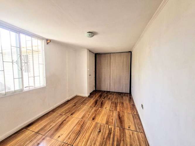 Amplia Casa 4D/3B gran patio delantero (185651)