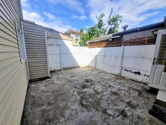 Amplia Casa 4D/3B gran patio delantero (185651)