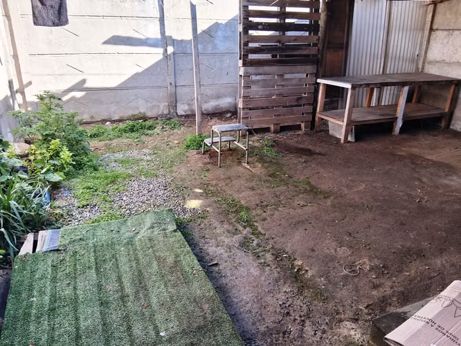 ARRIENDO CASA 2 DORMIT. 1 BAÑO- ESTACIONAM