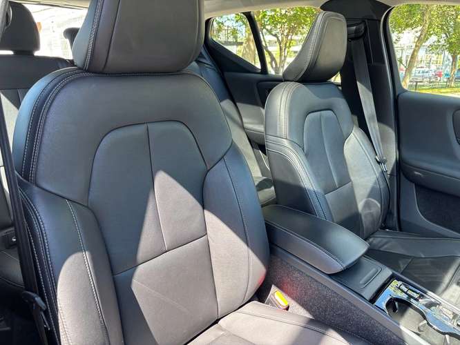VOLVO XC40 2021 - Imagen 8