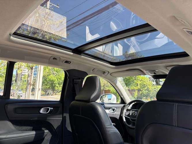 VOLVO XC40 2021 - Imagen 10