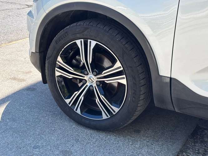 VOLVO XC40 2021 - Imagen 19
