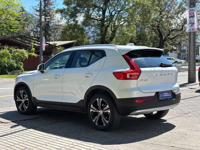 VOLVO XC40 2021 - Imagen 13