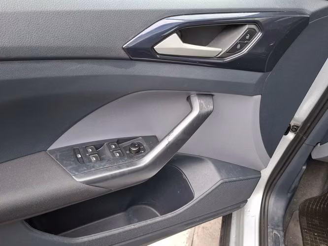 VOLKSWAGEN T-CROSS 2022 - Imagen 9