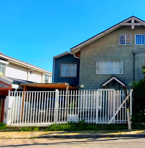 VENDO CASA EN BARRIO HOLANDA MAIPÚ
