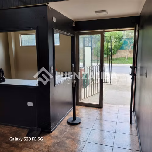 Amplio Local Comercial, con Galpón, en arriendo en Concón