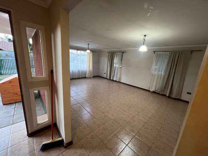 Casa 350m2, 3 Dorm, 2 Baños, 4 Estac - Imagen 3