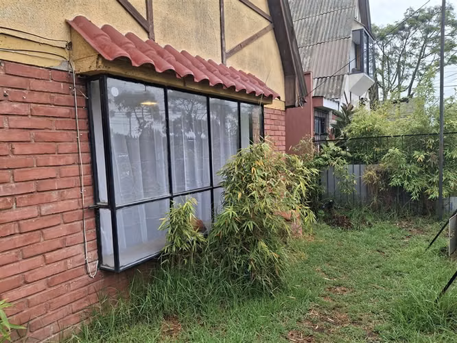Casa arriendo 4 dorm. 2 baños Concón buen sector casa tipo A - Imagen 1