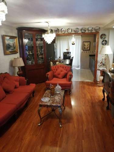 Vivienda Luminosa con Grandes Jardines (185708)