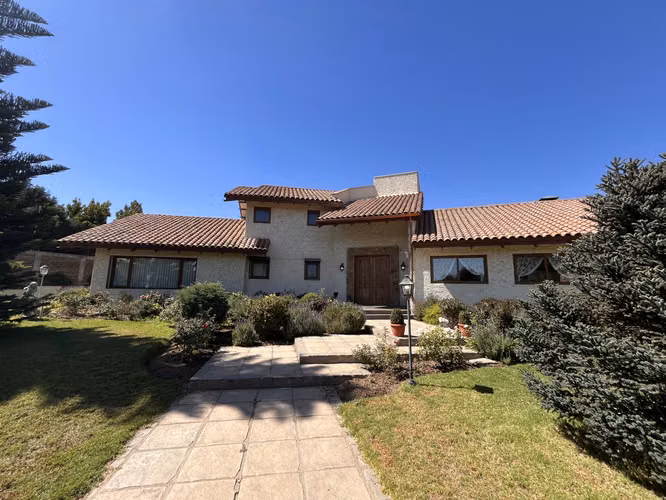 Excelente casa 360m2 en parcela 5.000m2, Limache - Imagen 2