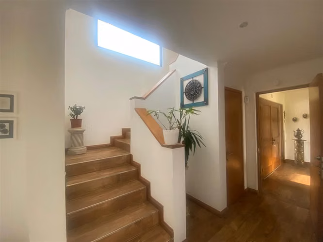 CASA AP117 Trebulco 5 dormitorios 5 baños más baño visitas, 615 m2 municipales en 7.237 de terreno Piscina, tuba y sauna