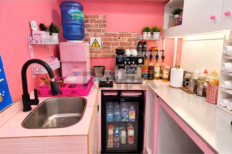 Venta derecho de llave: pastelería y cafetería - Imagen 10