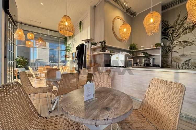 Oportunidad comercial en open montemar