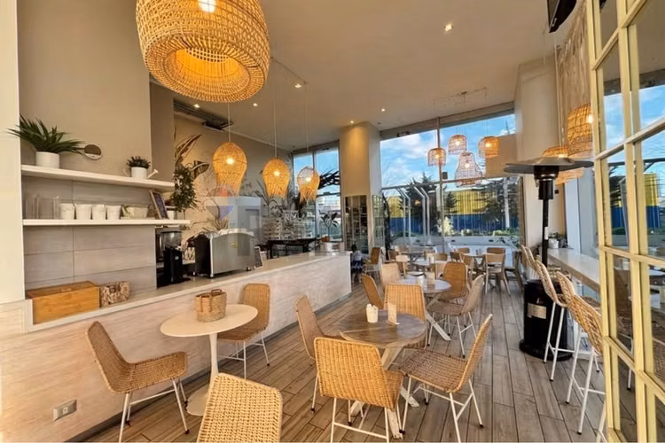Oportunidad comercial en open montemar