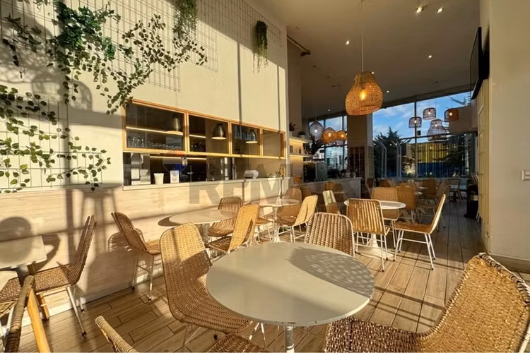 Oportunidad comercial en open montemar
