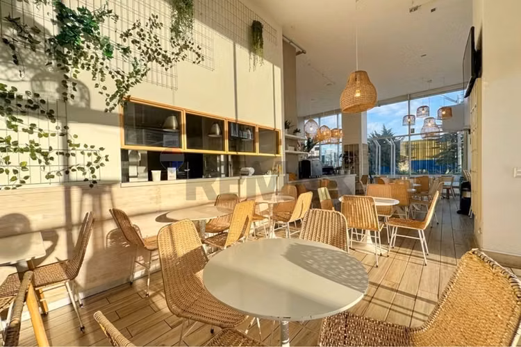Oportunidad comercial en open montemar