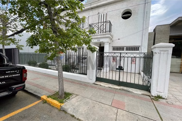 Casa con múltiples posibilidades en providencia