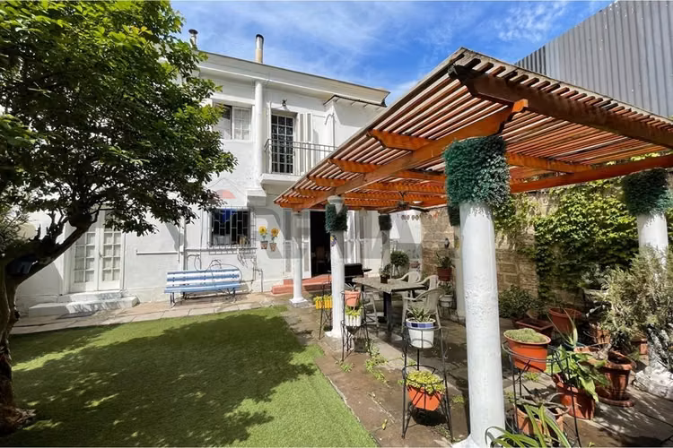 Casa con múltiples posibilidades en providencia - Imagen 3