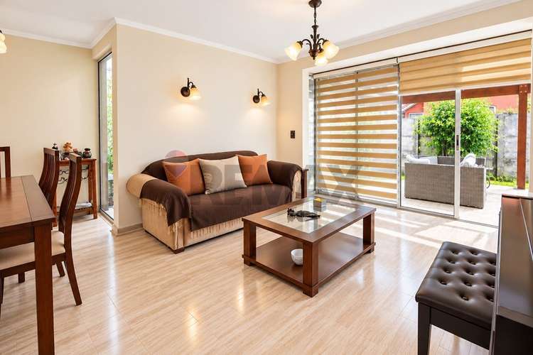 Tu hogar en huechuraba amplitud y jardín - Imagen 2