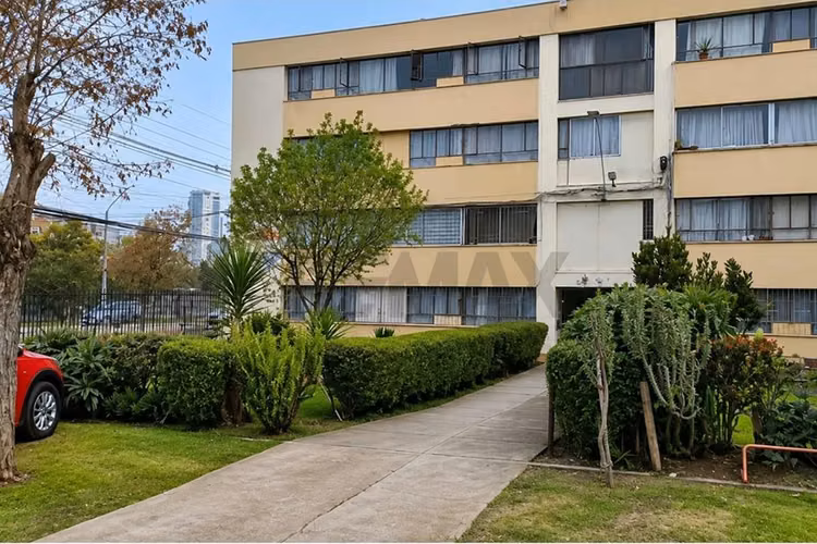 Venta departamento macul metro - Imagen 2