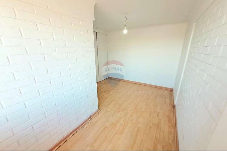 Departamento remodelado, luminoso 3d + est..