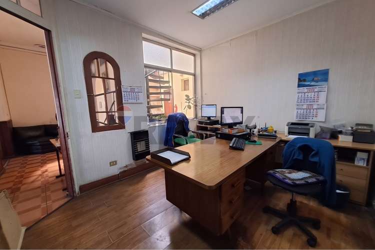 Casa comercial para remodelar - Imagen 11