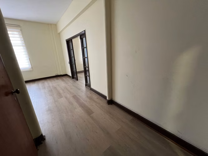ARRIENDO OFICINA EXCELENTE UBICACION A PASOS DEL METRO