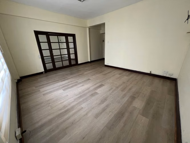 ARRIENDO OFICINA EXCELENTE UBICACION A PASOS DEL METRO