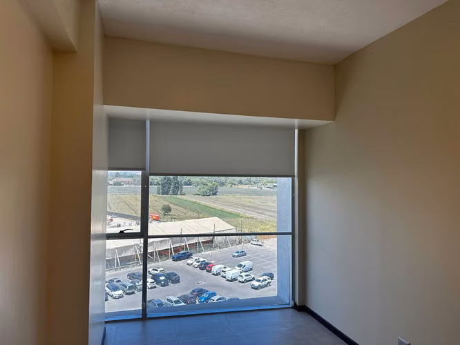 IMPECABLE OFICINA EN ARRIENDO PUERTAS DE CHICUREO 7MO PISO