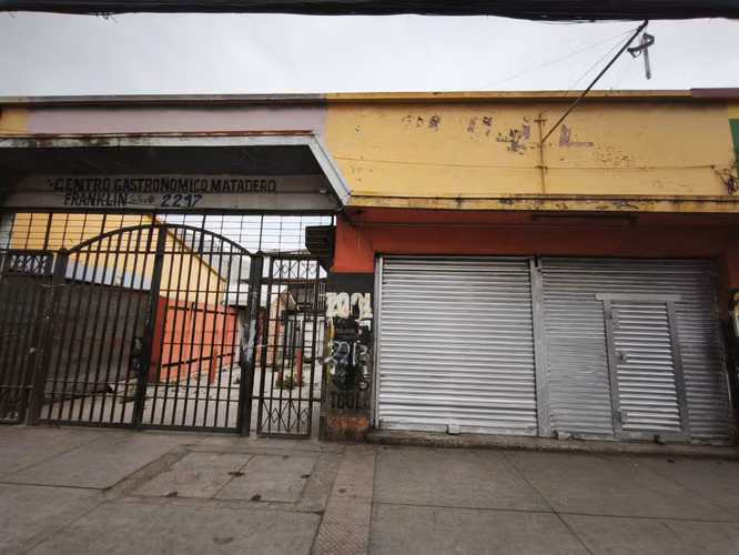 EXCELENTE LOCAL COMERCIAL EN FRANKLIN - AV SAN FRANCISCO
