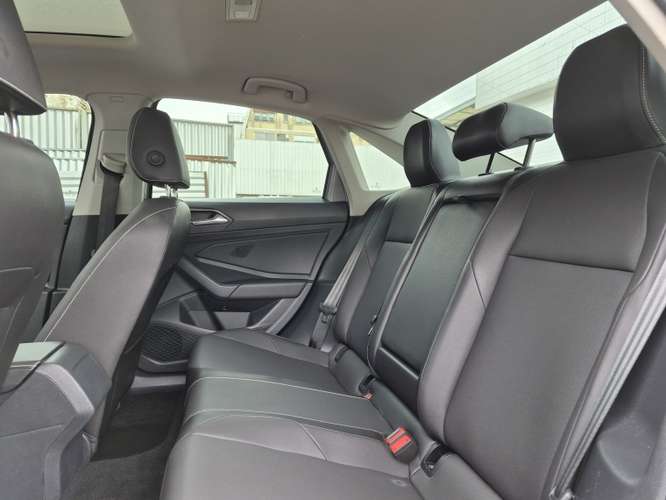 Volkswagen Jetta 1.4 Comfortline Sky At 2024 - Imagen 8