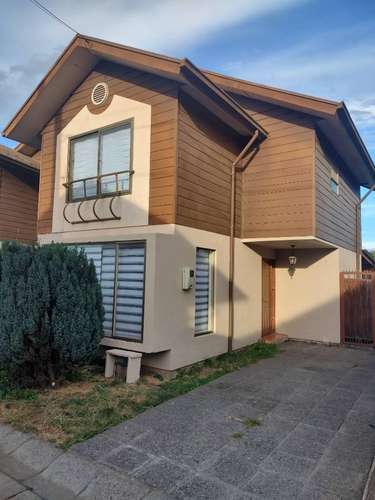Arriendo casa condominio desde Noviembre