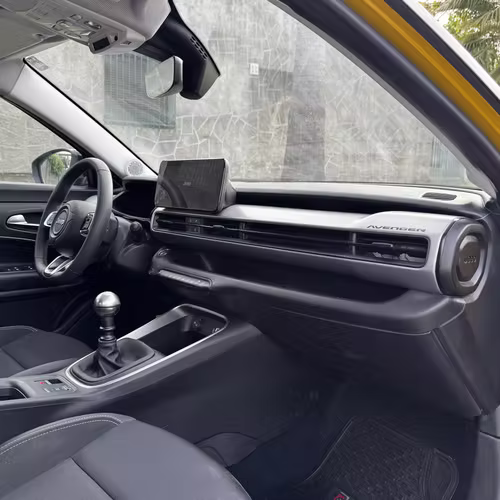 JEEP AVENGER LONGITUDE 2025 - Imagen 10