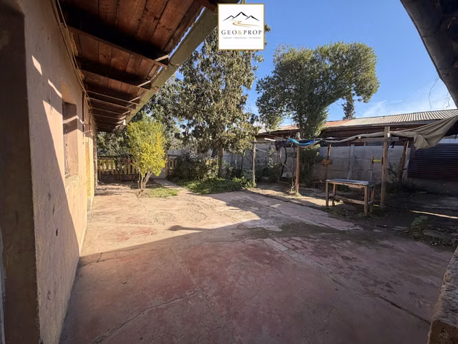Casa adobe Plaza Putaendo con terreno agricola 1119  m²