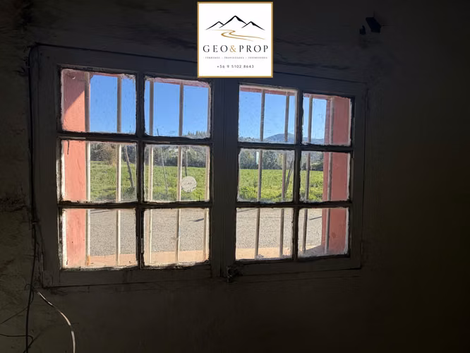 Casa adobe Plaza Putaendo con terreno agricola 1119  m²