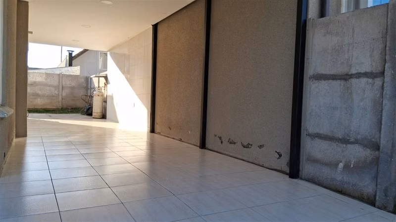 Casa en venta de 3 dorm. 3 baños en Peñaflor - Imagen 4