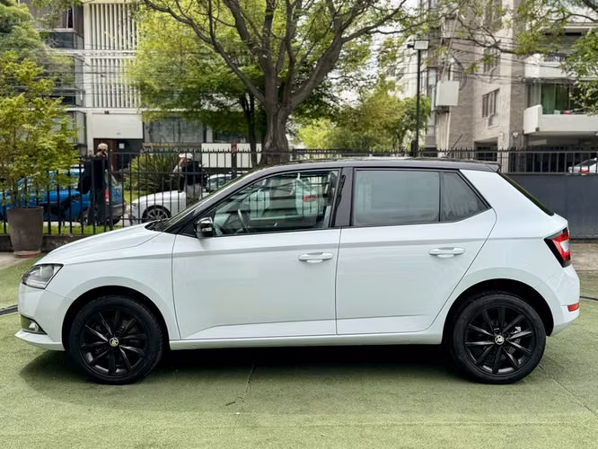 SKODA FABIA 1.0 AMBIENTE 4X2 HB MT 5P - 2021 | 4963 - Imagen 4