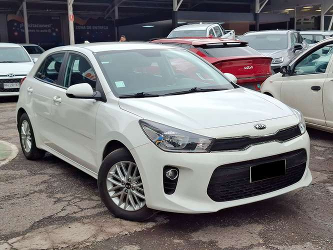 KIA RIO 5 2021 - Imagen 3