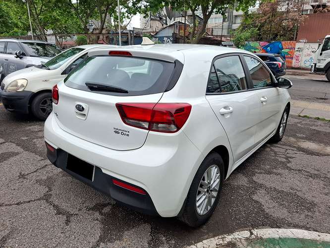 KIA RIO 5 2021 - Imagen 6