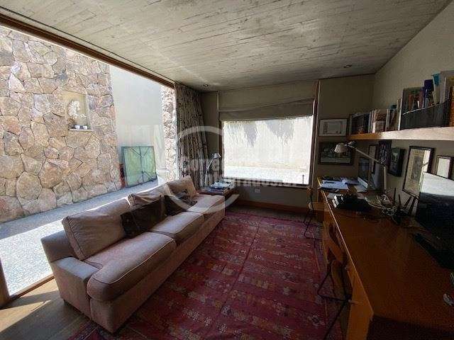 Casa en arriendo de 7 dormitorios en Las Condes condominio